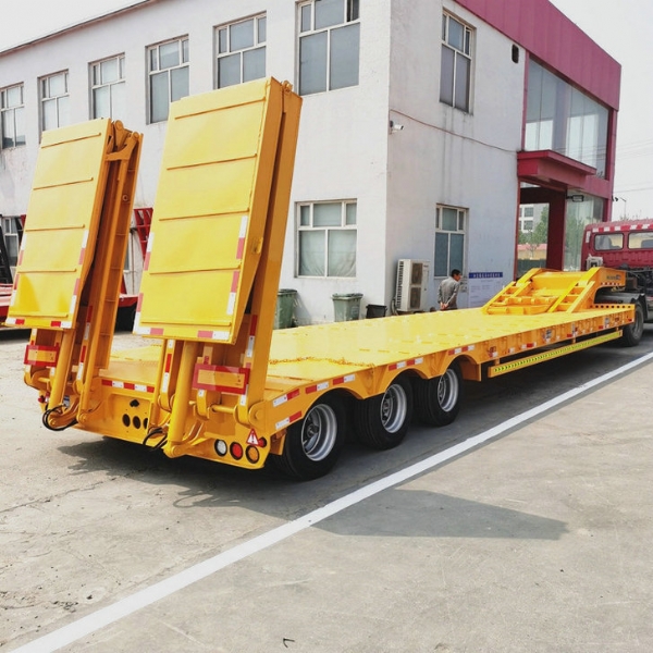 低平板半挂车